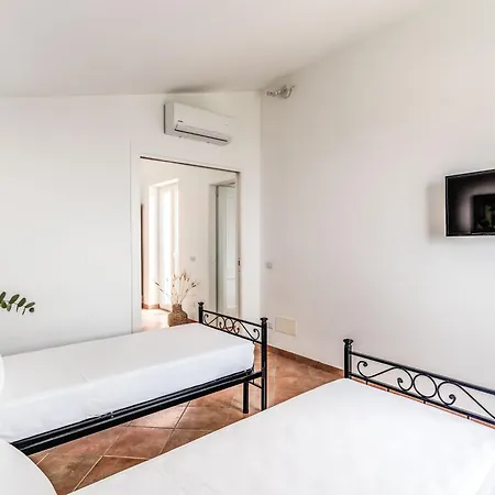 Carteni Countryside Elegance Views And Guest Services By Feeling Italy